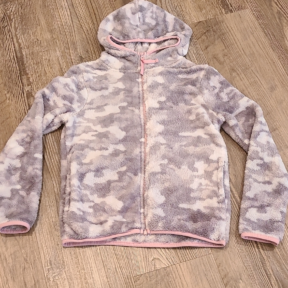 Cozy Gray Camouflage Jacket Size Large by Outdoor Kids